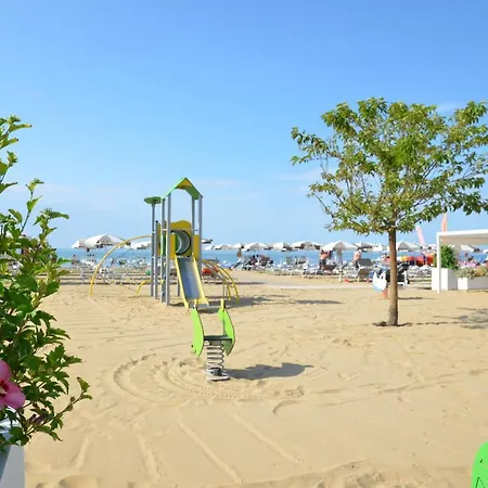 Luna Hotel 4*