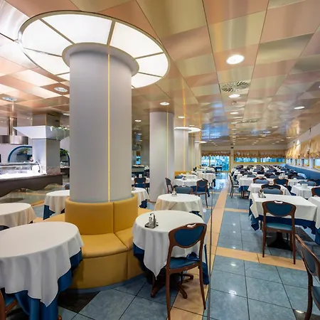 Luna Отель Бибионе