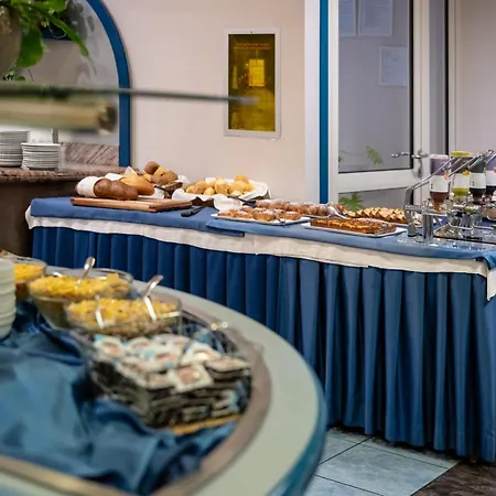 Hotel Luna 4*