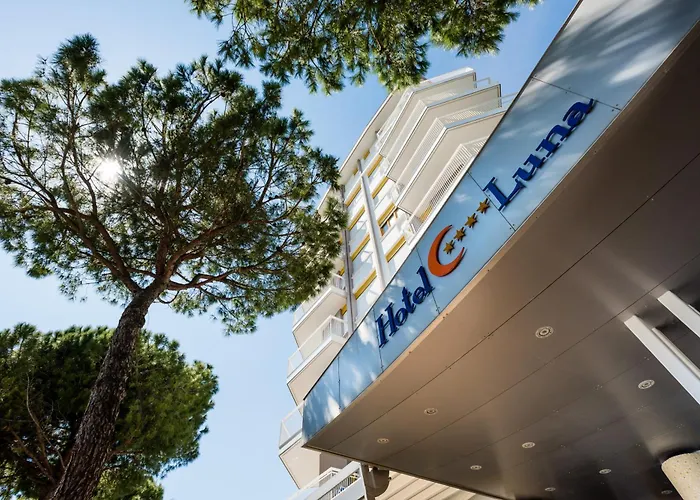Luna Отель